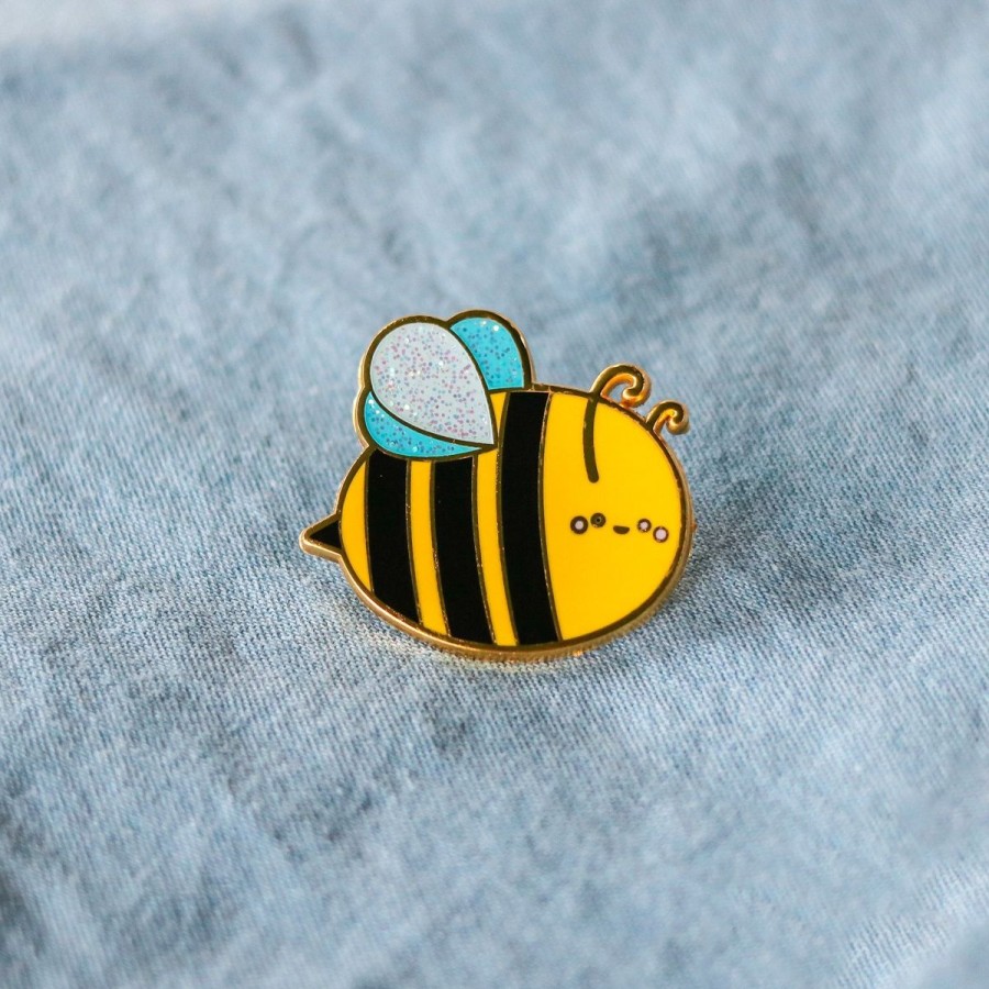 Lifestyle Halifax Paper Hearts | Chubby Little Bee Enamel Pin