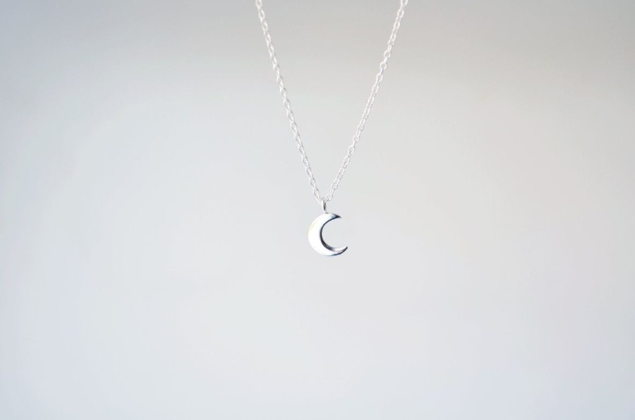 Lifestyle Catalyst & Co. | Silver Moon Necklace