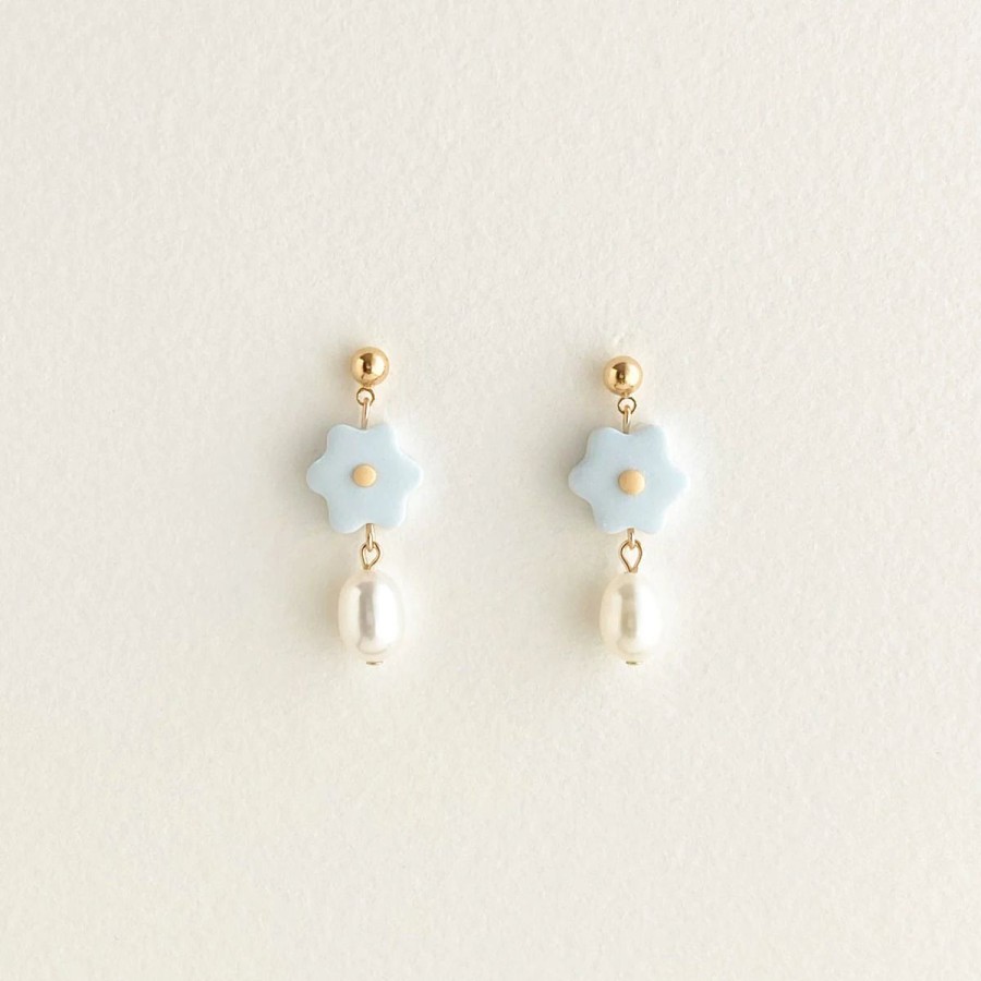 Lifestyle Wildberry Studio | Pearl Daisies-Petite Dangles